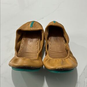Tieks flats